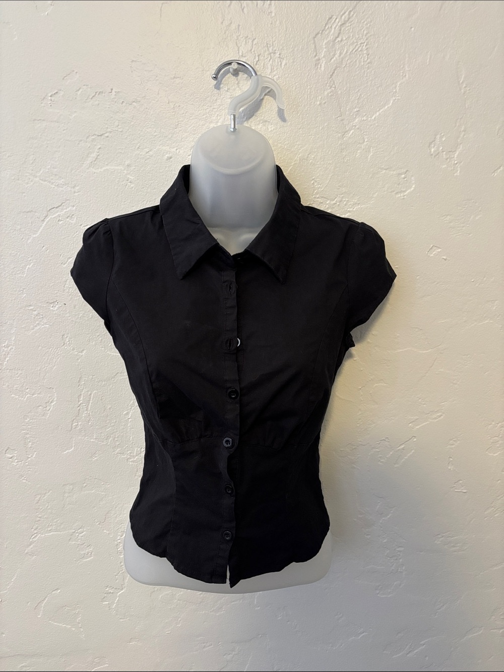 Edikted Black Cap Sleeve Button-Front Shirt